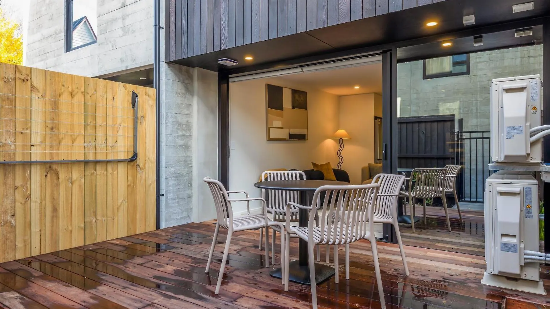 Luxe And Location Apartment Christchurch New Zealand